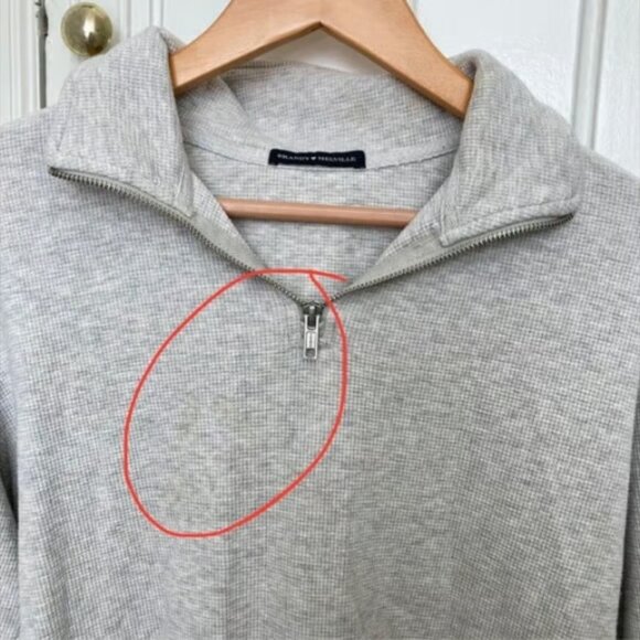 ❌❌SOLD❌❌ Brandy Melville Missy Gray Thermal Quarter Zip - Picture 4 of 7